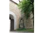 Vstupná brána do kláštora piaristov 